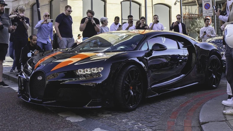 Bugatti La Voiture Noire: Giá lăn bánh, Hình ảnh & Trả góp