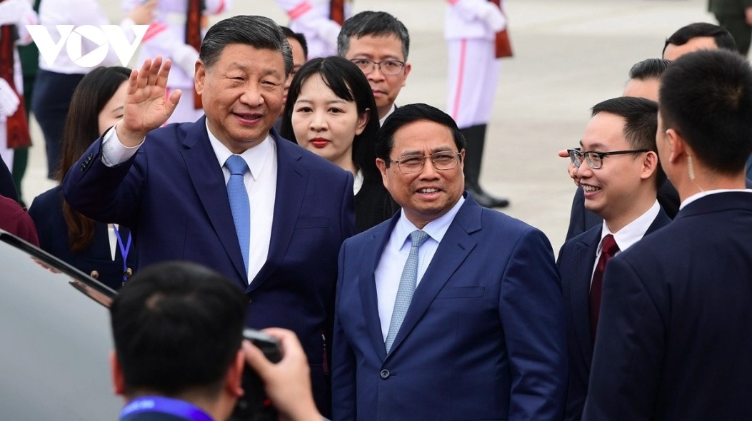 chinese party, state leader welcomed upon his arrival in hanoi picture 7