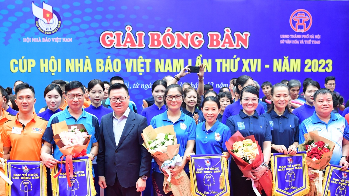 khai mac giai bong ban cup hoi nha bao viet nam lan thu xvi - nam 2023 hinh anh 1