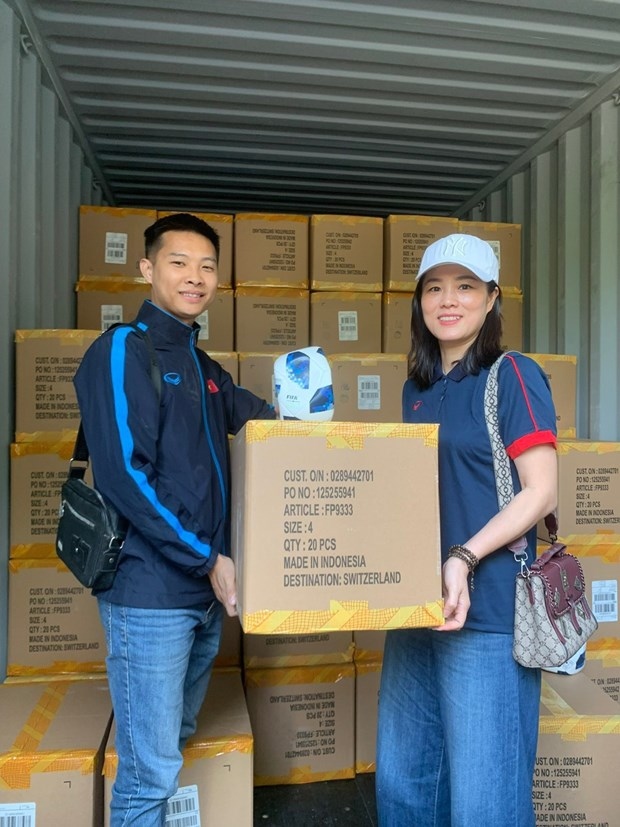 fifa donates over 50,000 balls to schools in vietnam picture 1