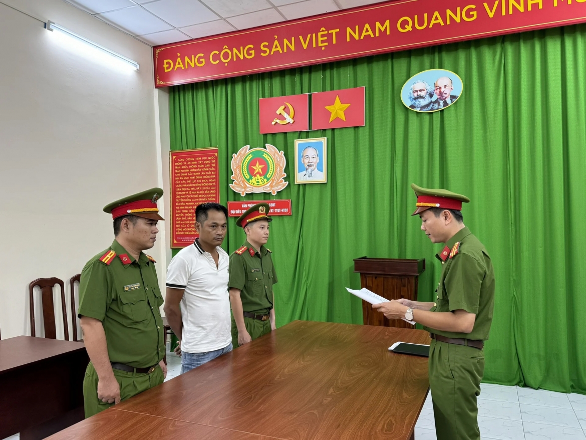 bat duong day bien gan 4.000 xe gian thanh xe moi xuat xuong hinh anh 2
