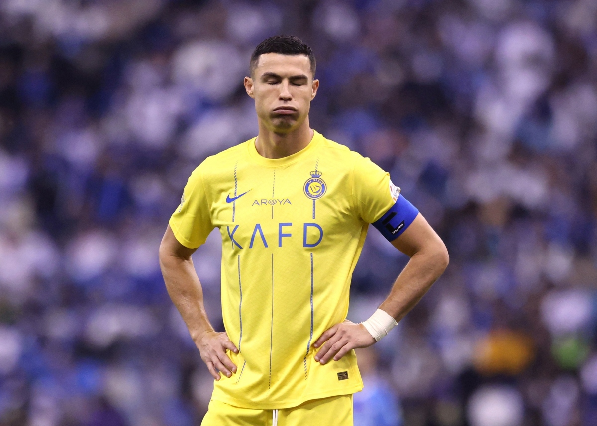 ronaldo bi tu choi ban thang, al nassr thua tham al hilal hinh anh 2