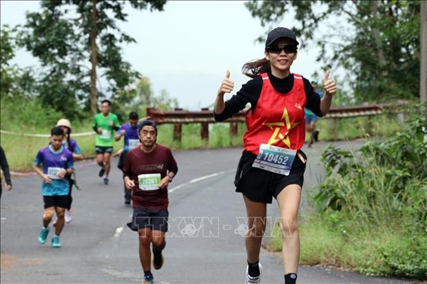 over 1,500 runners compete at son tra run challenge 2023 picture 1