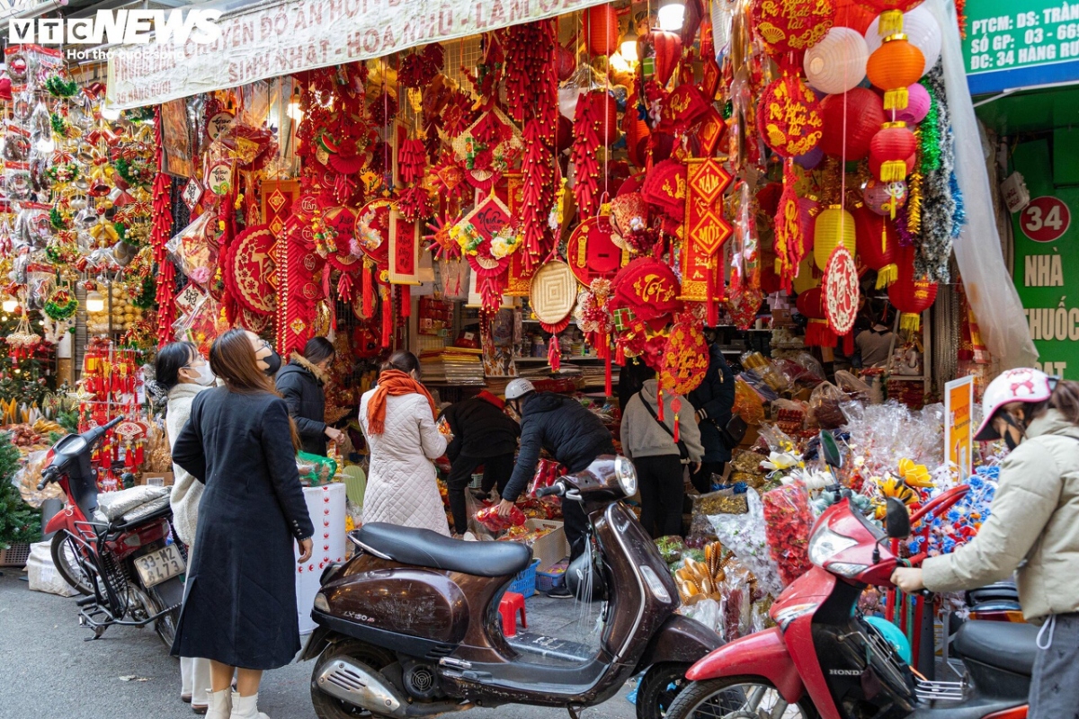 chua qua giang sinh, do trang hoang tet da duoc bay ban hinh anh 10