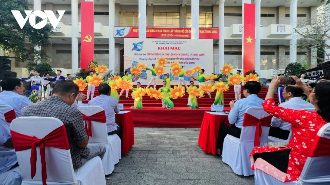 tet customs of ethnic groups in mekong delta region exhibited picture 1