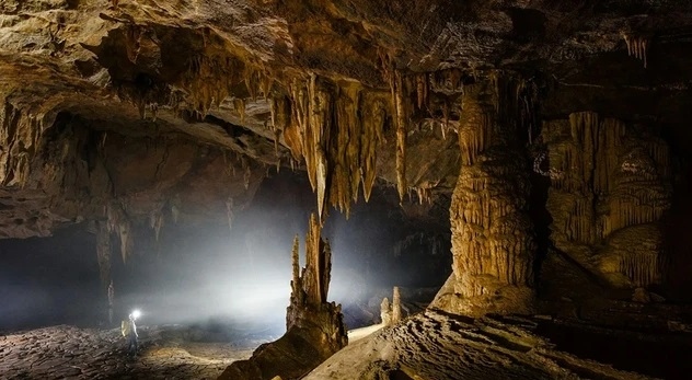 tours to va and nuoc nut caves still open to tourists picture 1
