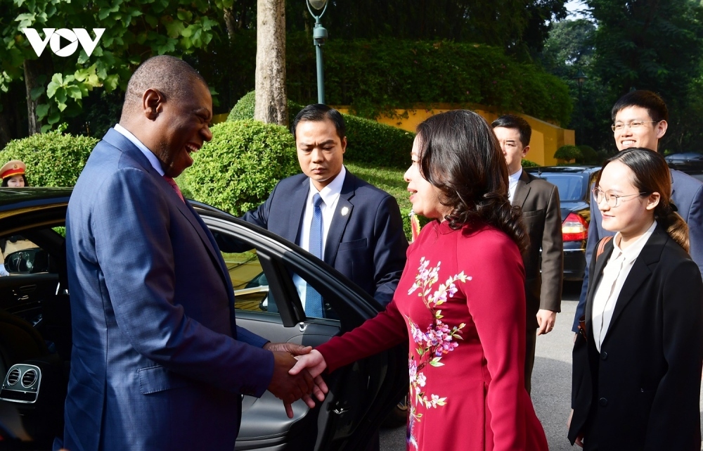 south african deputy president warmly welcomed upon arrival in vietnam picture 1