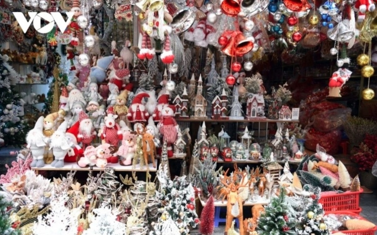 vietnam among biggest exporters of christmas decoration products to us picture 1