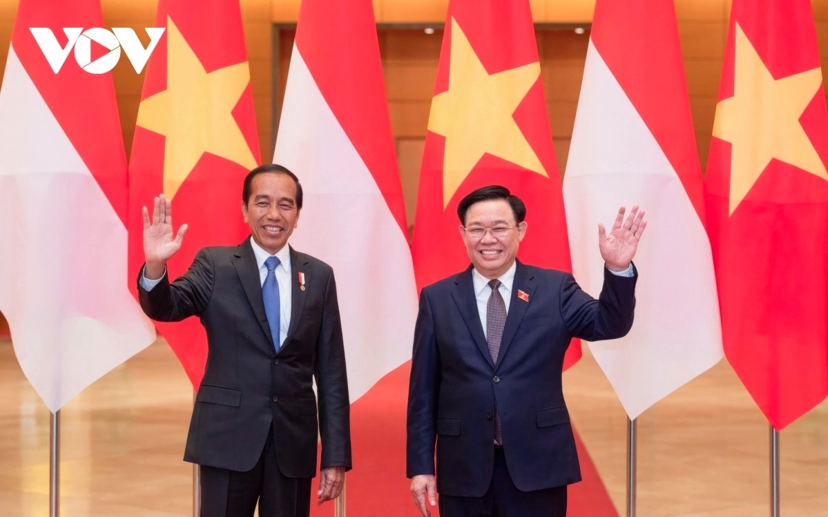 Top Vietnamese legislator hosts Indonesian President