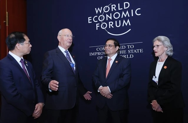 swiss experts pin high hopes on pm chinh s davos trip picture 1