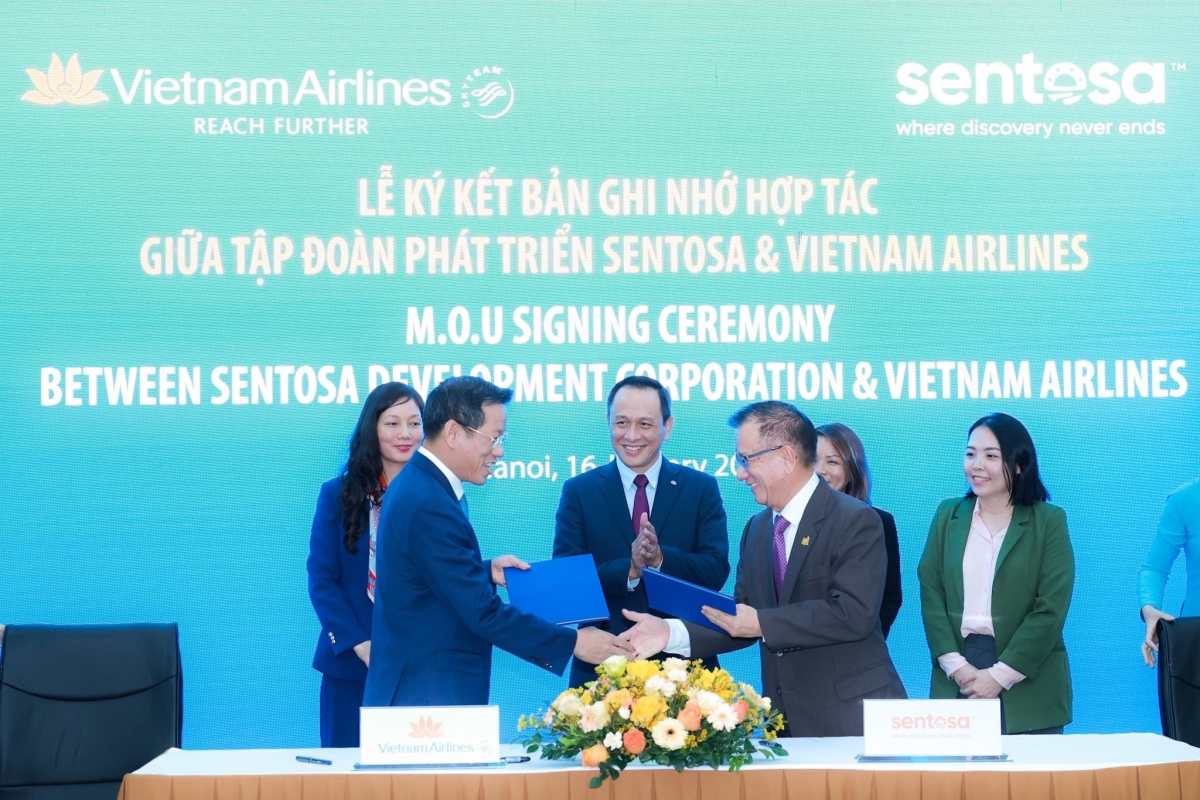 vietnam airlines va doi tac sentosa, singapore hop tac quang ba du lich hinh anh 1