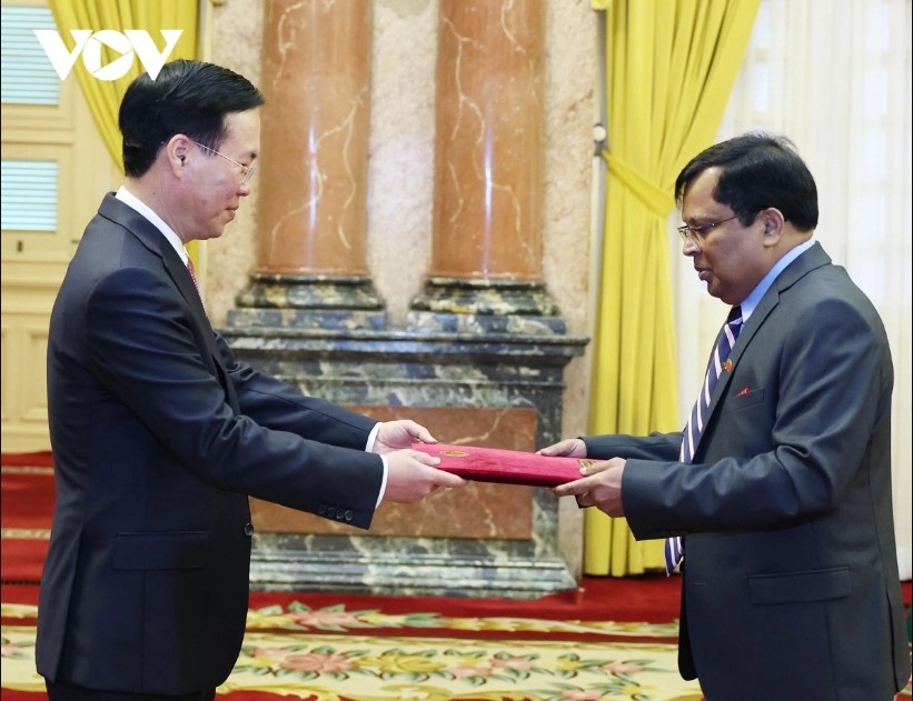 vietnamese state leader receives ambassadors picture 3