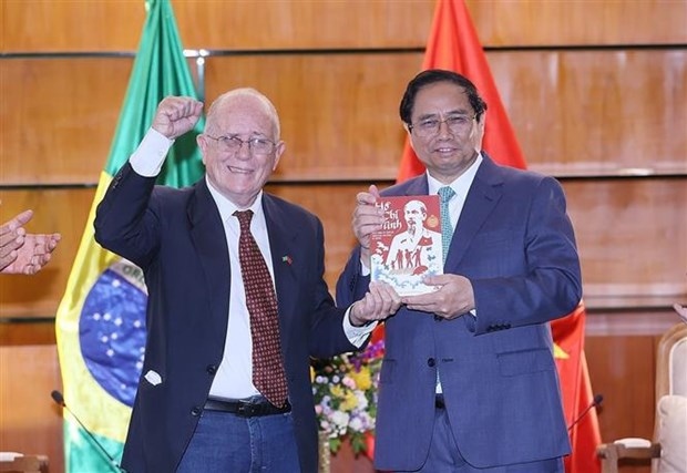 brazilian scholar lauds vietnamese party s leadership picture 1