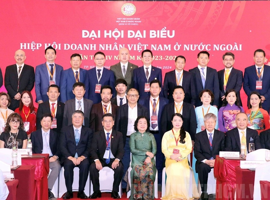 connecting vietnamese businessmen abroad for national development picture 1