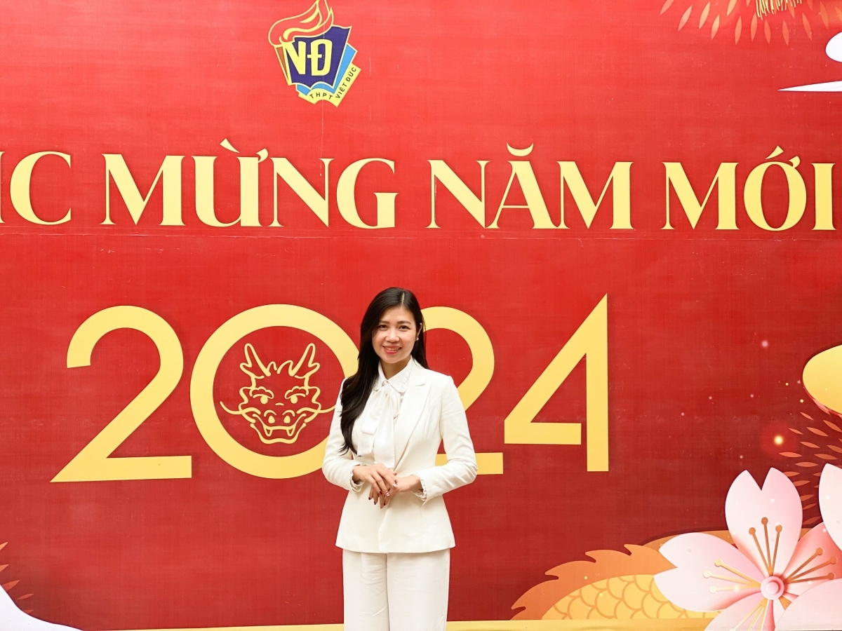 De thi minh hoa tot nghiep thpt tu nam 2025 giai toa ap luc, hoang mang hinh anh 2