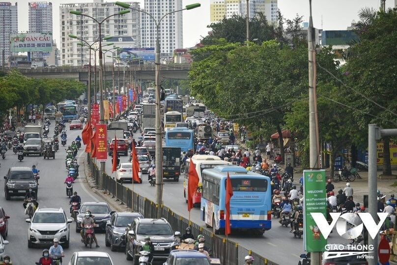 Quy hoạch giao thông công cộng: Không thể vừa đi vừa mò