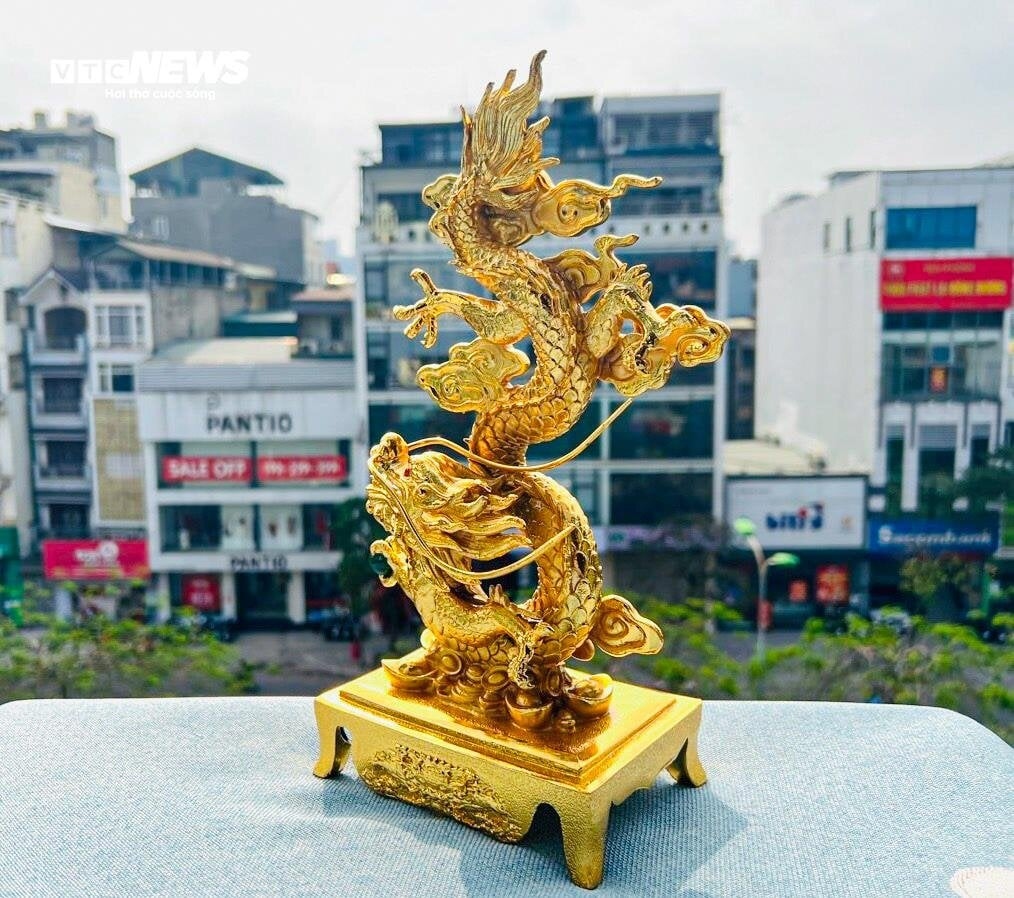 24k gold-plated dragon figurines among favourite tet gifts picture 5