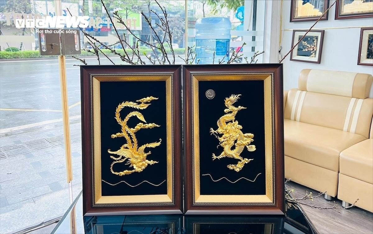 24k gold-plated dragon figurines among favourite tet gifts picture 8