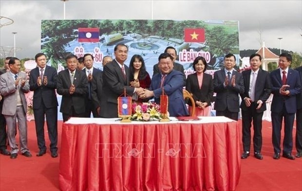 vietnam-laos friendship park handed over in houaphanh picture 1