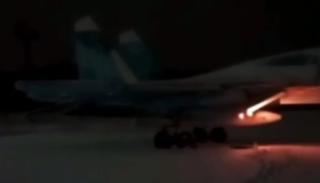 Tình báo Ukraine tung video tiêm kích Su-34 của Nga bị đốt cháy tại căn cứ