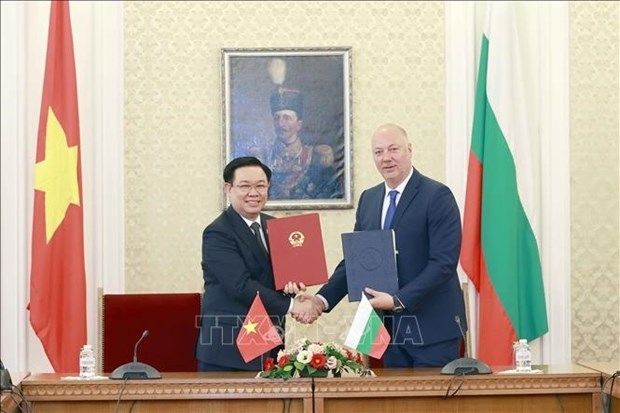 bulgarian na speaker s vietnam visit to create great cooperation opportunities picture 1