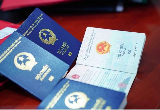 vietnamese passport drops five places on henley passport index picture 1