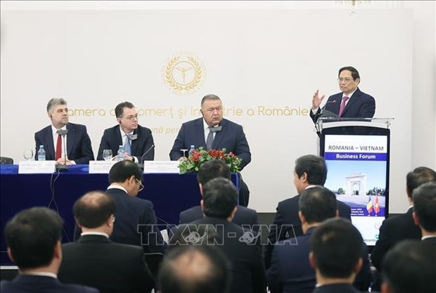 vietnam always accompanies and supports romanian investors pm picture 1