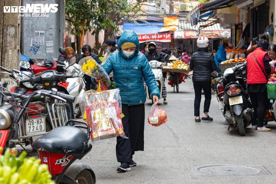 nguoi ha noi sam le cung ram cuoi cung cua nam quy mao trong gia ret hinh anh 15