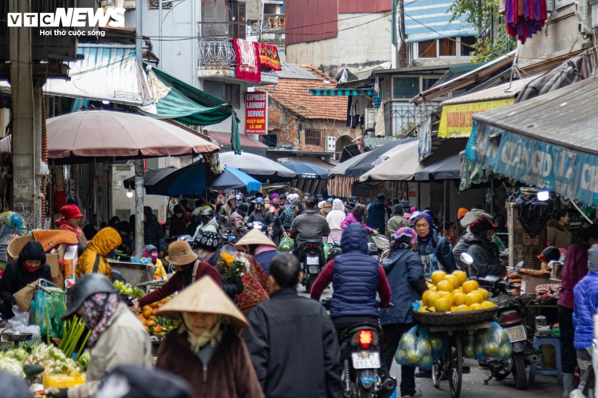 nguoi ha noi sam le cung ram cuoi cung cua nam quy mao trong gia ret hinh anh 17