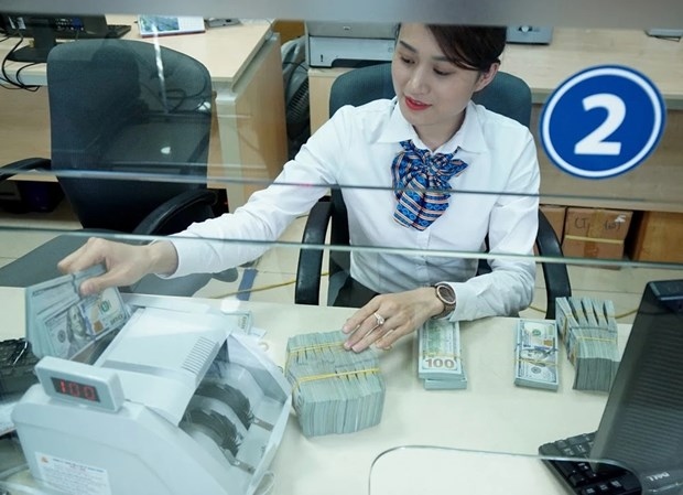 vietnam among top 10 recipients of overseas remittances in 2023 picture 1