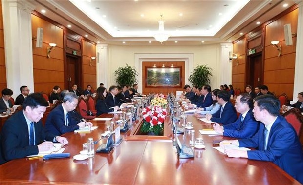 vietnam attaches importance to ties with china party official picture 1