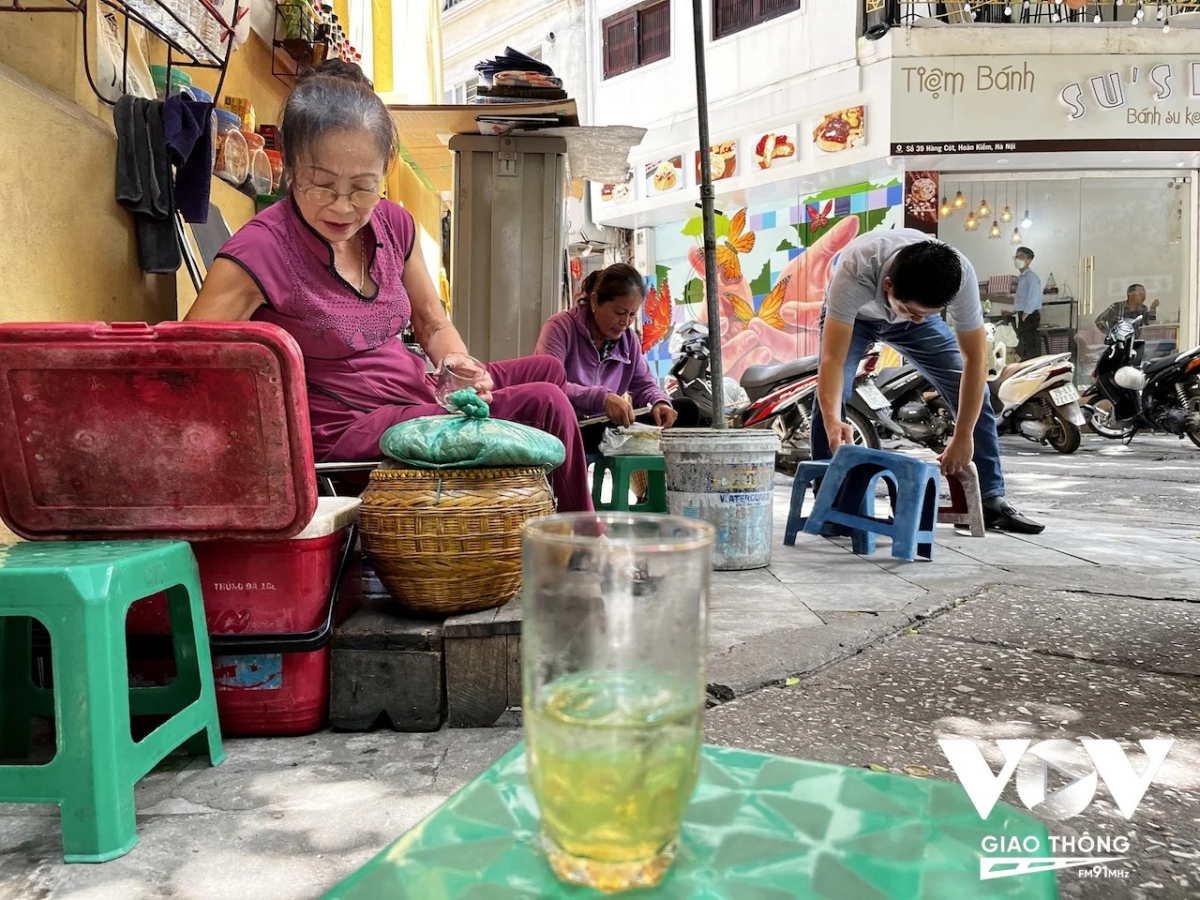 nhung quan tra da trieu do binh di noi pho co hinh anh 8