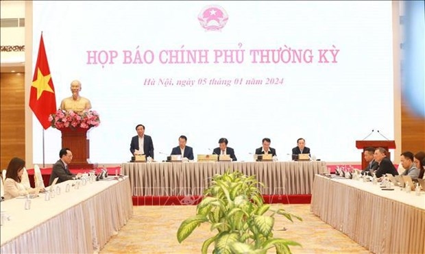 vietnam prioritises driving growth momentum this year cabinet picture 1