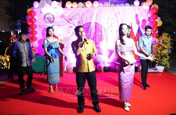 vietnamese students hold tet celebration in cambodia picture 1 vietnamese students hold tet celebration in cambodia picture 1