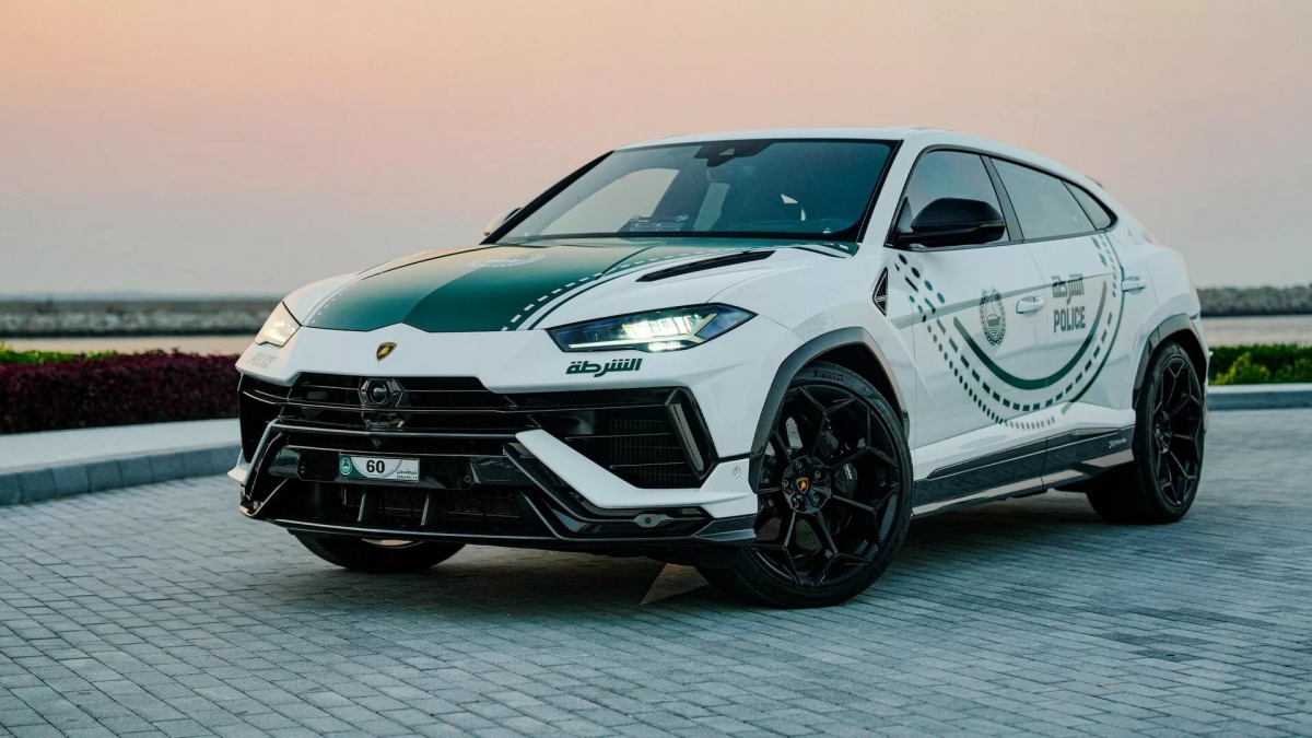 Cảnh sát Dubai được trang bị siêu xe Lamborghini Urus Performanceante