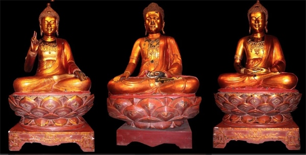 Độc đáo bộ tượng Tam thế Phật chùa Côn Sơn