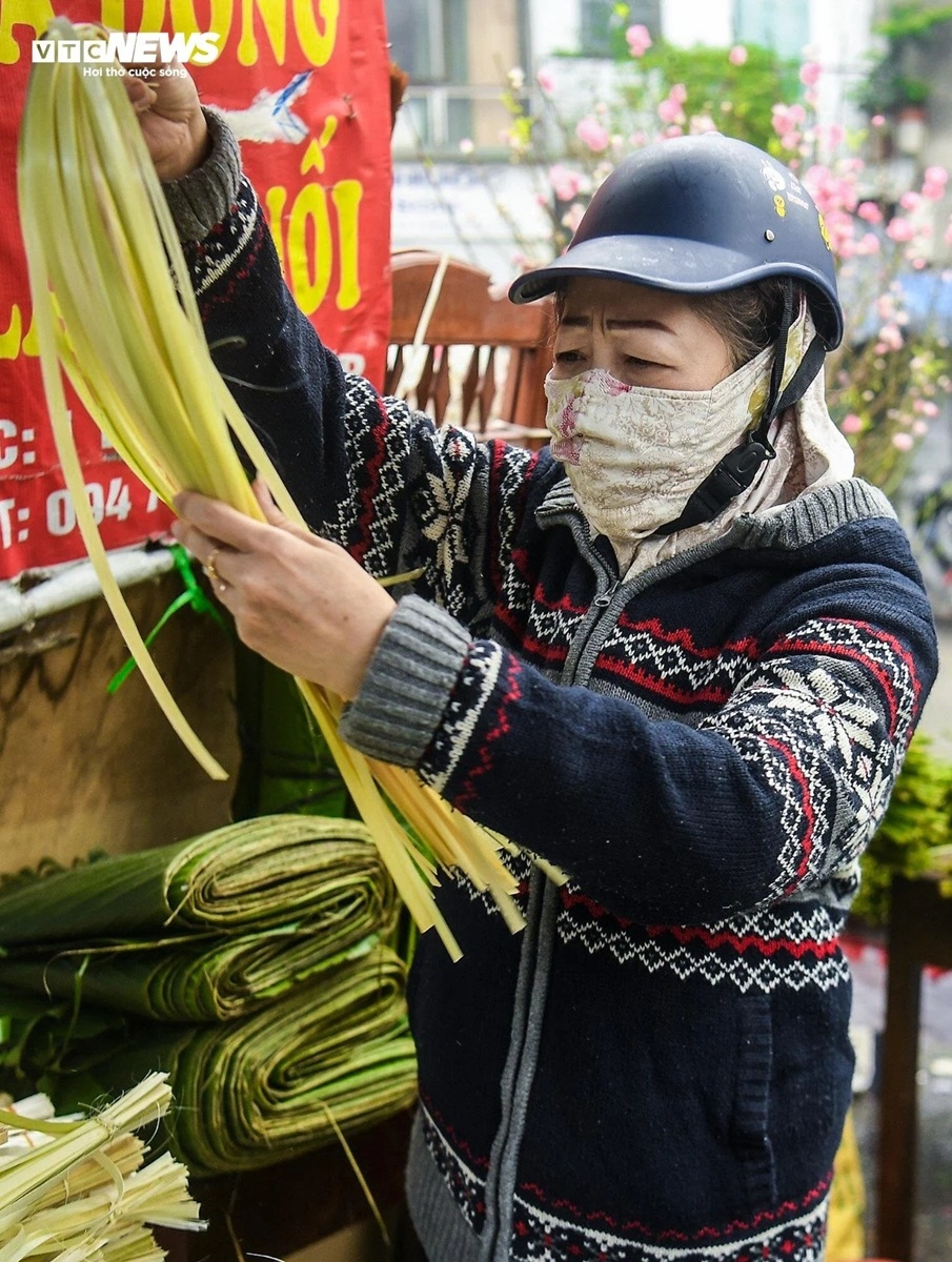 cho la dong lau doi nhat ha noi nhon nhip ngay giap tet hinh anh 11