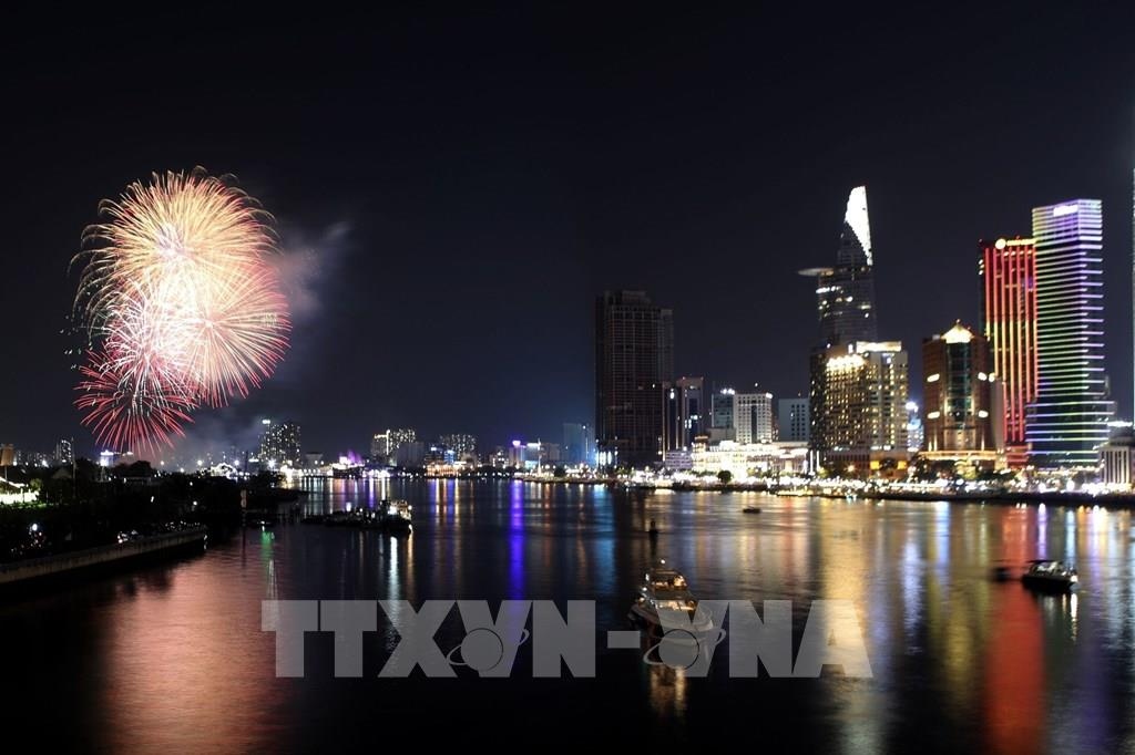hcm city adds lunar new year fireworks display locations picture 1