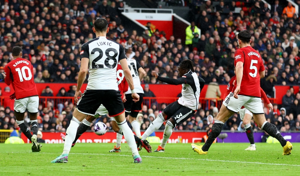 MU - không - Hojlund "hiện nguyên hình", phơi áo trước Fulham trên sân nhà