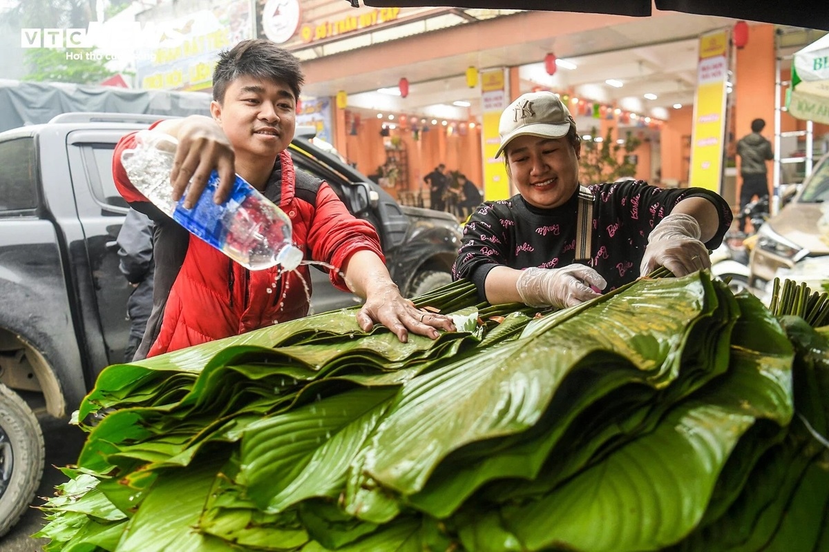 cho la dong lau doi nhat ha noi nhon nhip ngay giap tet hinh anh 7