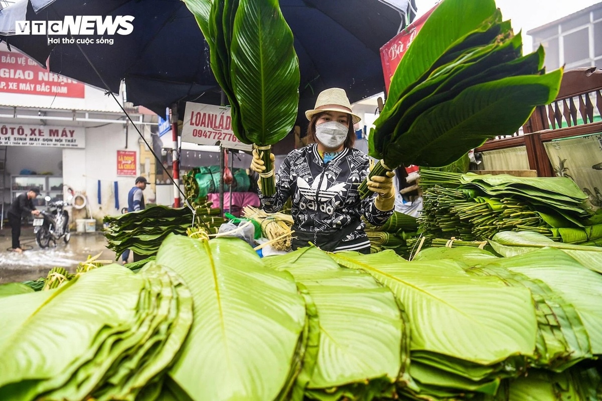 cho la dong lau doi nhat ha noi nhon nhip ngay giap tet hinh anh 9