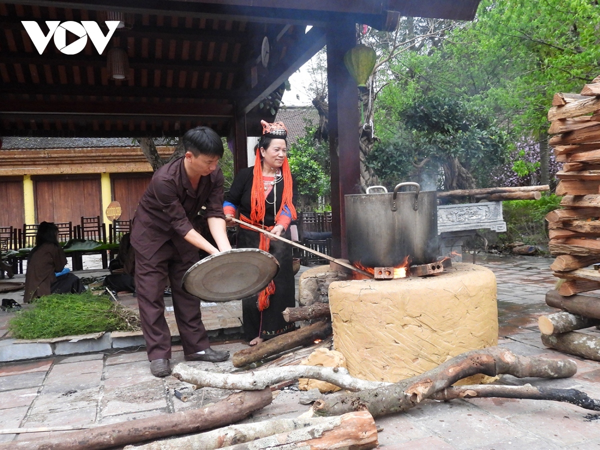 traditional tet rituals launched at foot of yen tu mountain picture 8