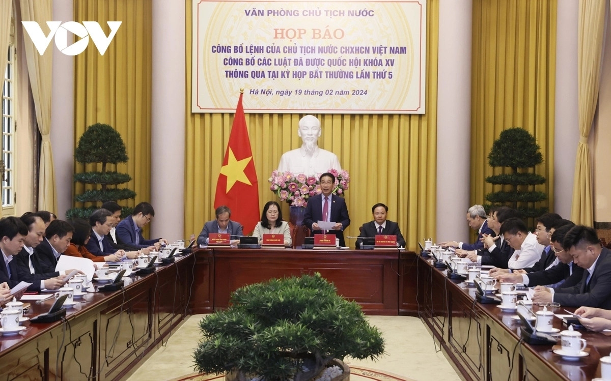 vietnam promulgates new land law, credit institutions law picture 1
