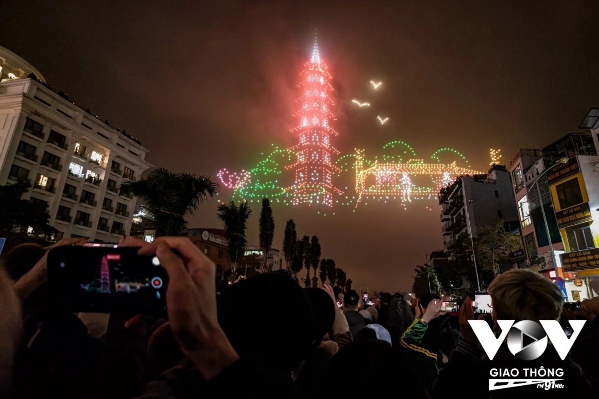 2,024-drone light show marks start of year of dragon picture 8