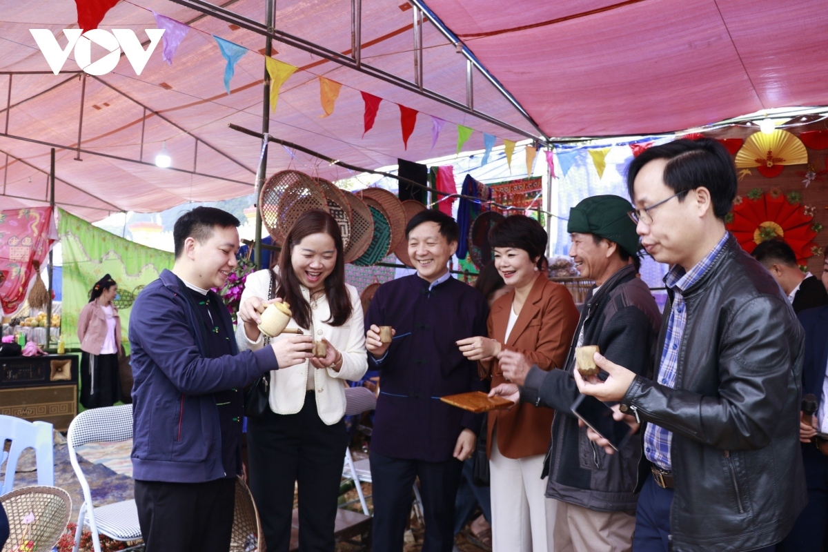xo may festival in yen bai province excites crowds picture 12