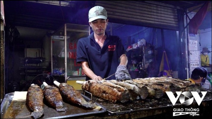 grilled snakehead fish on offer for god of wealth day picture 2
