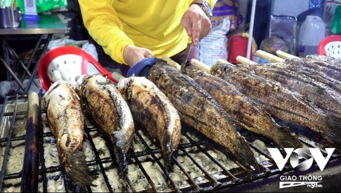 grilled snakehead fish on offer for god of wealth day picture 7
