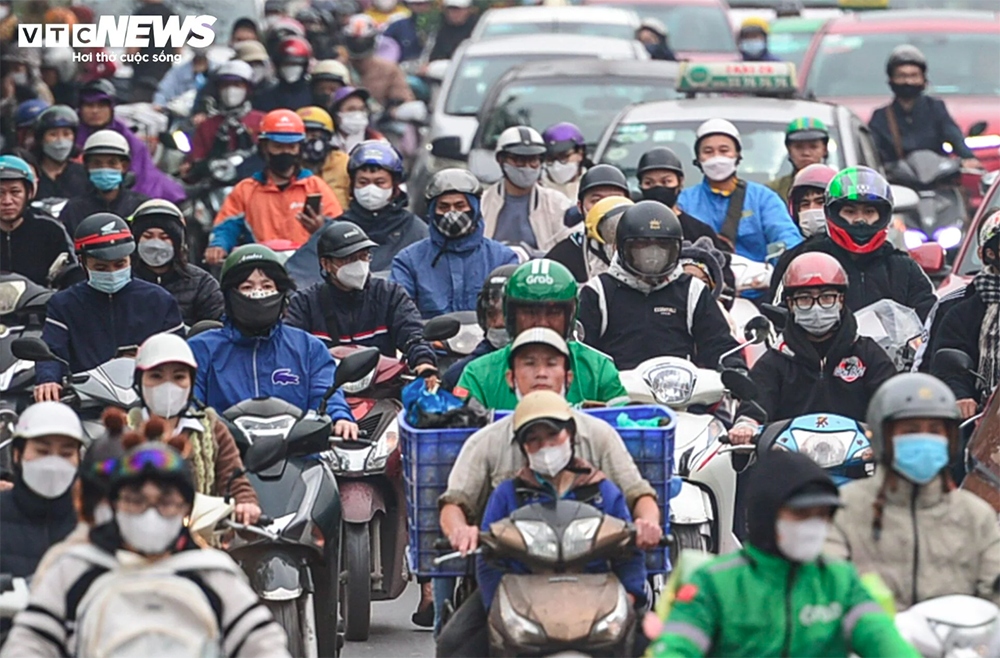 hanoi gateways jammed as people return home for tet picture 6