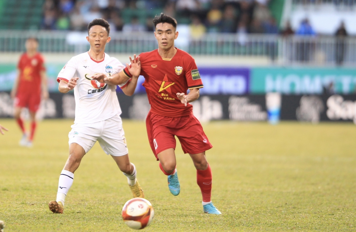 thua ha tinh, hagl tiep tuc chim sau o cuoi bang v-league hinh anh 6