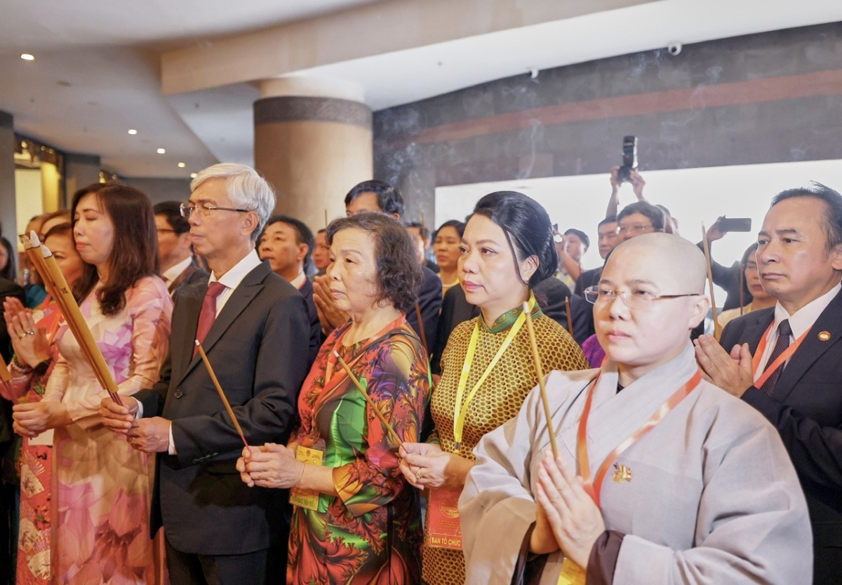 “Về Việt Nam thấy đất nước phát triển, chúng tôi rất mừng"